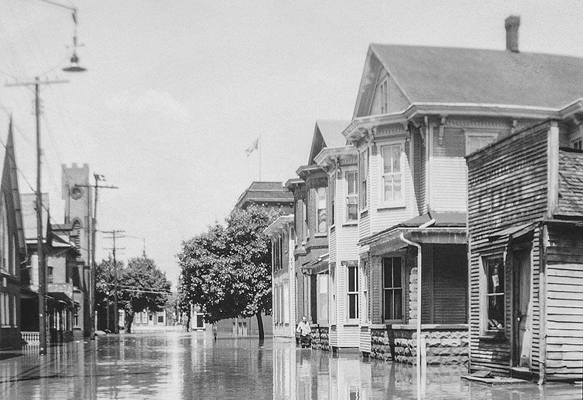Flood of 1936 - Center St. West